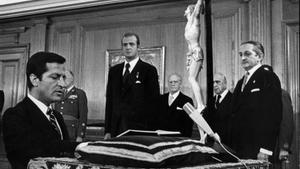 5 de julio de 1976: Suárez jura como presidente del Gobierno en el Palacio de la Zarzuela.