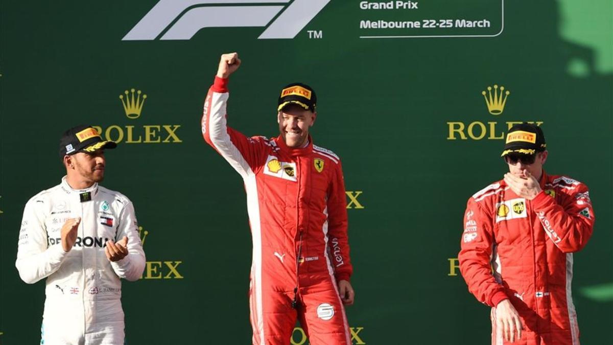 Vettel sonriente en el podio de Melbourne