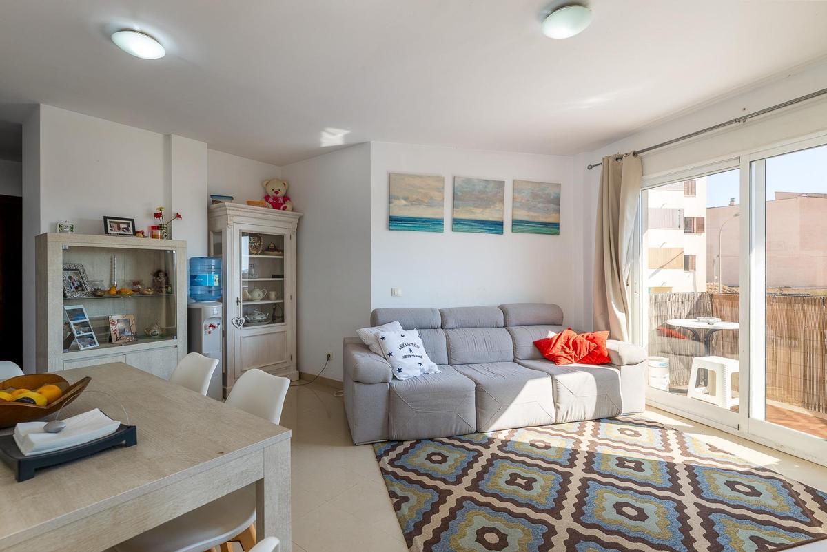 Oportunidad inmobiliaria en Mallorca: Venden un piso con dos dormitorios en Campos