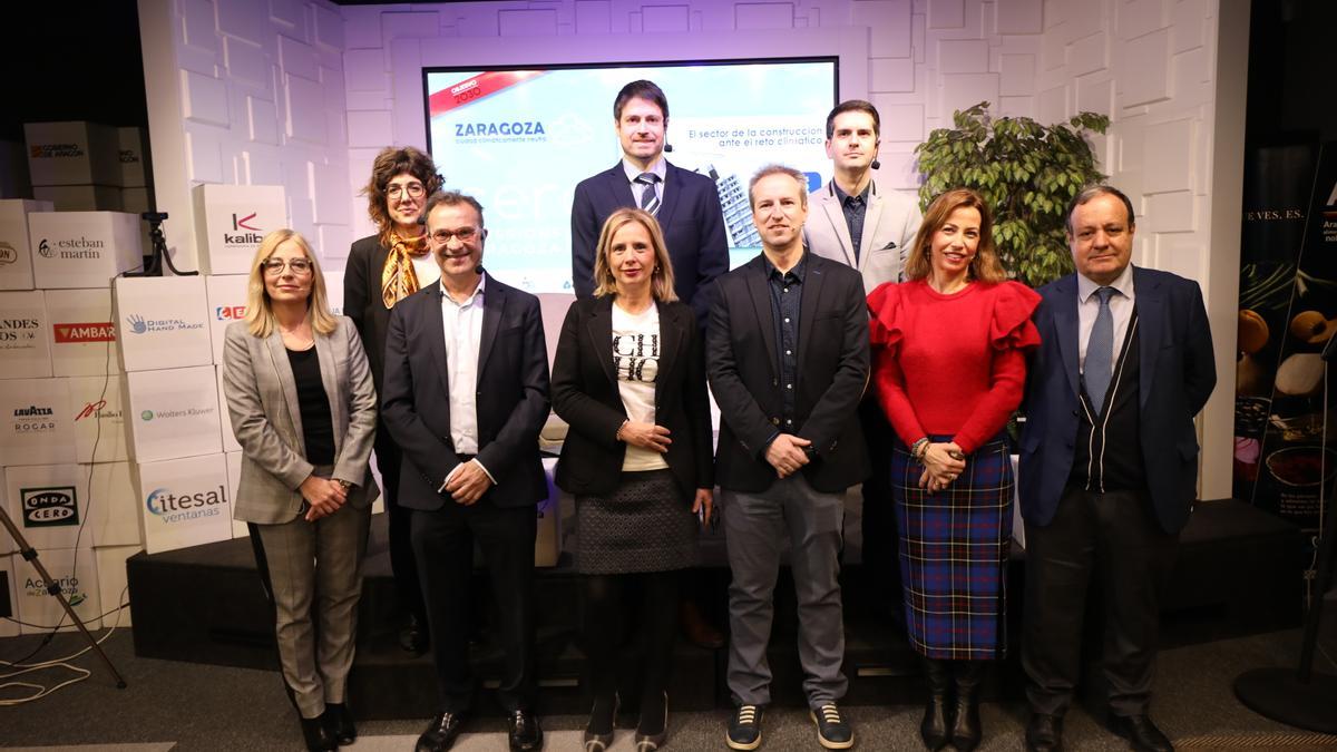 Expertos, autoridades y representantes empresariales en la primera jornada del Foro Zaragoza 2030 dedicada al sector de la construcción.