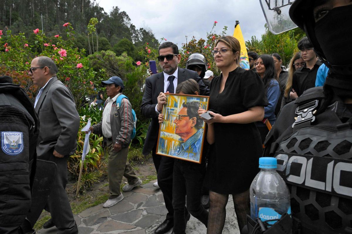 Quito despide al candidato asesinado Fernando Villavicencio