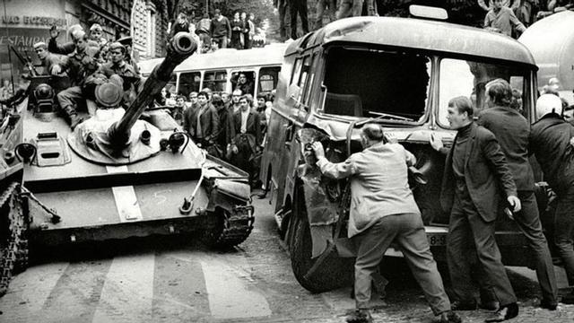 zentauroepp44358187 mas periodico   the ussr invades czechoslovakia  1968 the sp180718132439