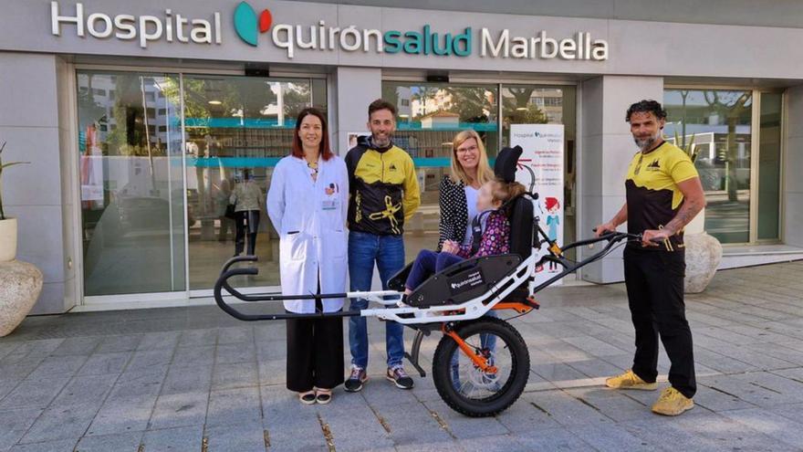 Quirónsalud dona una silla adaptada para carreras de trail