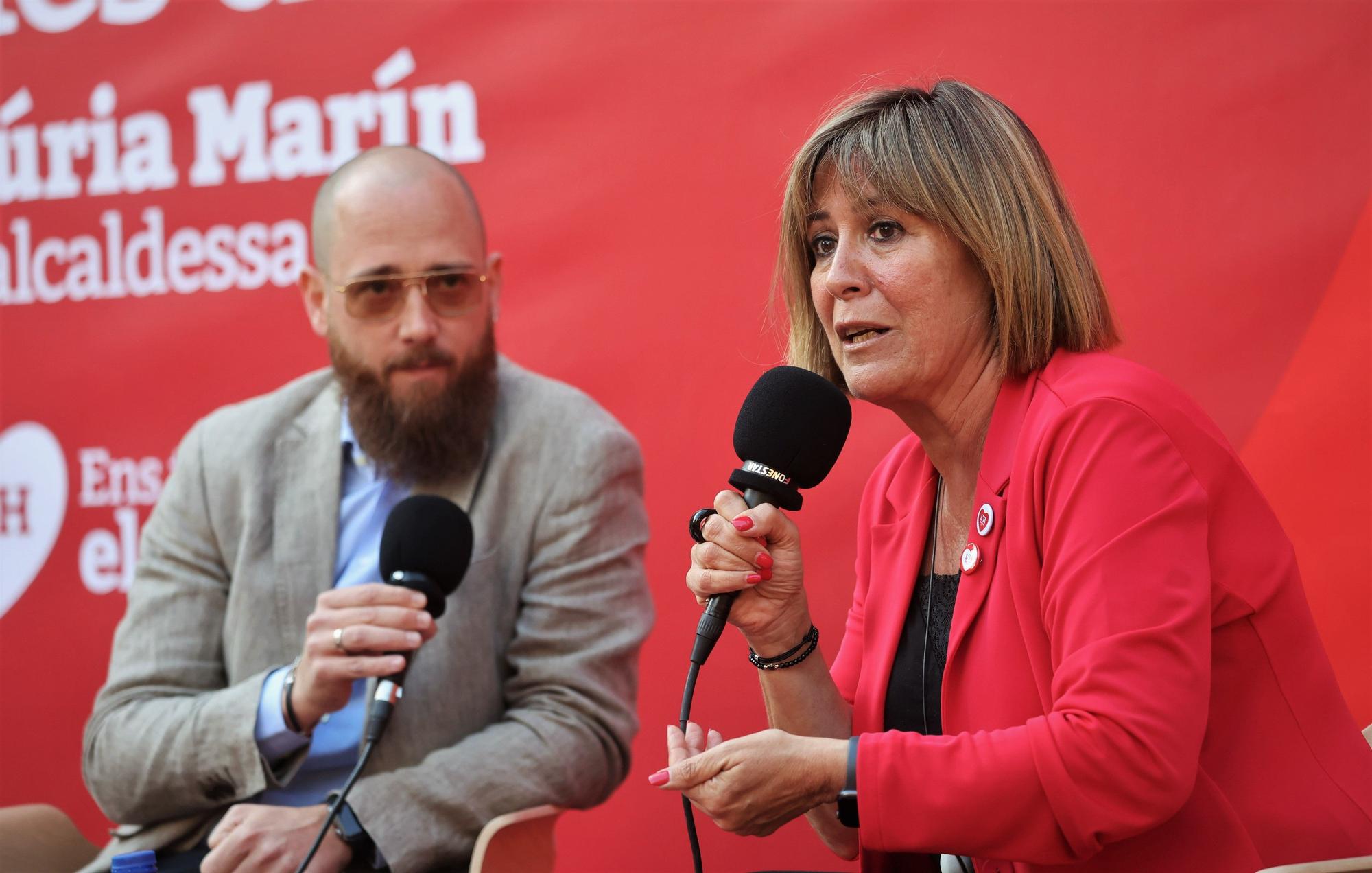 La alcaldesa de L'Hospitalet y candidata del PSC, Núria Marí, en un acto de campaña.