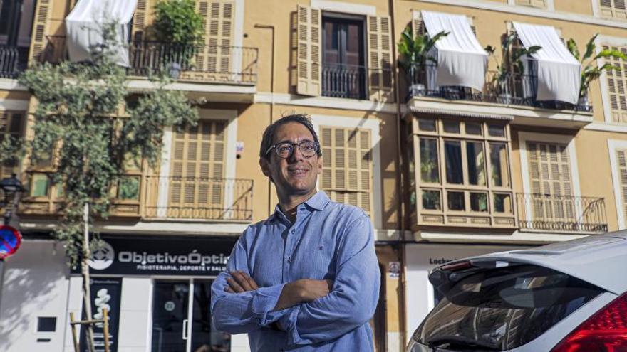 Iago Negueruela, candidato del PSOE a la alcaldía de Palma: "Los vecinos y vecinas de Palma se sienten expulsados de esta ciudad"