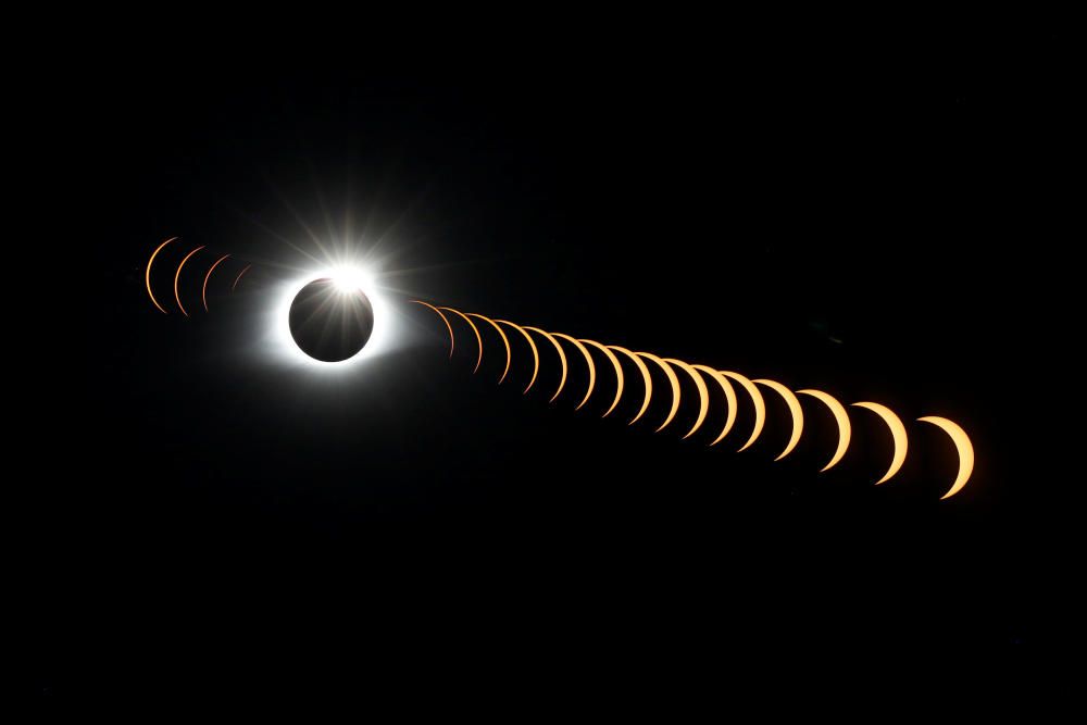 El efecto de un anillo de diamantes de un eclipse solar.