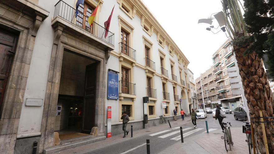 Fachada del Hotel Arco de San Juan.