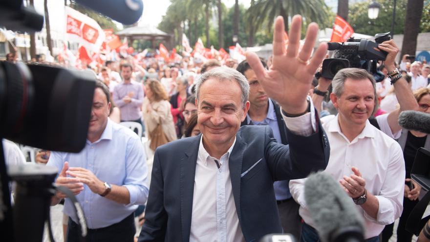 Así estaban los Jardines de Méndez Núñez en el mitin de Zapatero en A Coruña: lleno absoluto