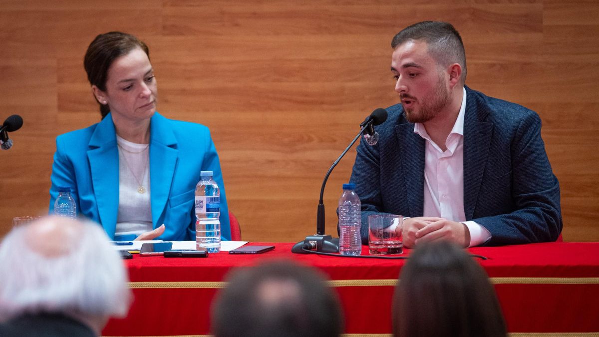 La alcaldesa de Arona, Fátima Lemes, junto al concejal Naím Yánez