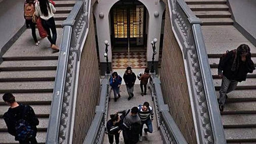 Interior del instituto Claudio Moyano.