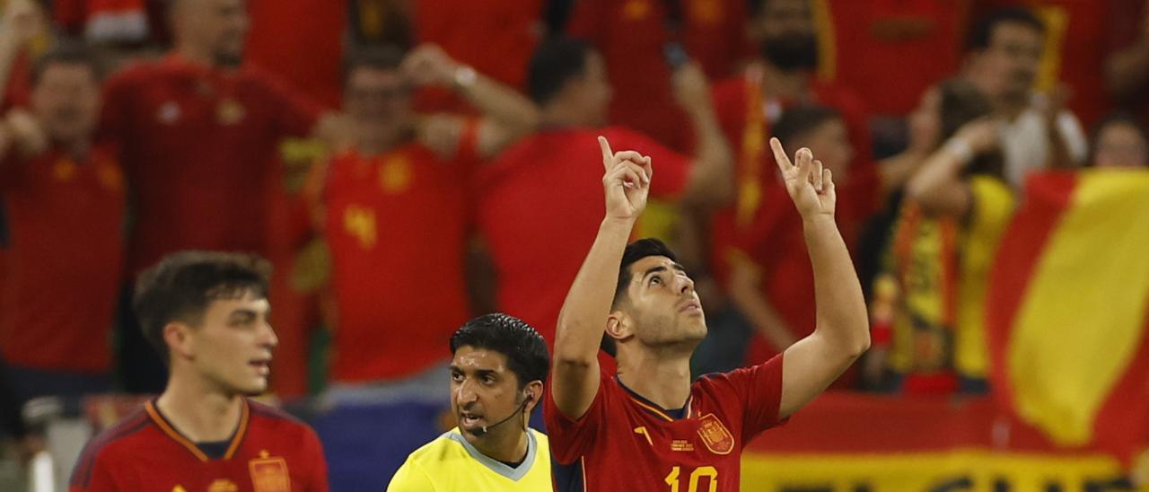 Marco Asensio le dedica el gol a su madre, fallecida hace años.