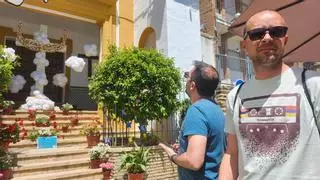 El festival 'Calles en Flor' trae hasta Cañete a turistas y pintores de toda España