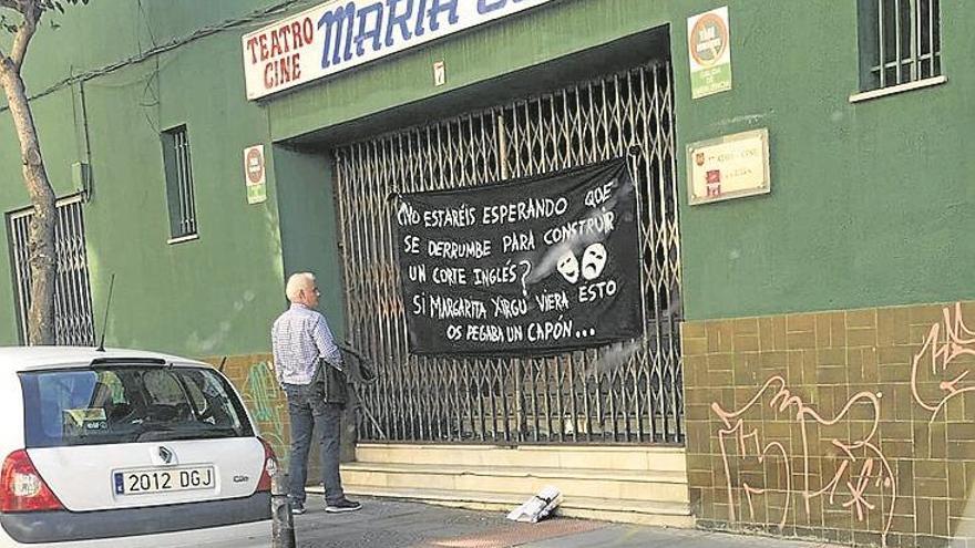 Una pancarta por el María Luisa