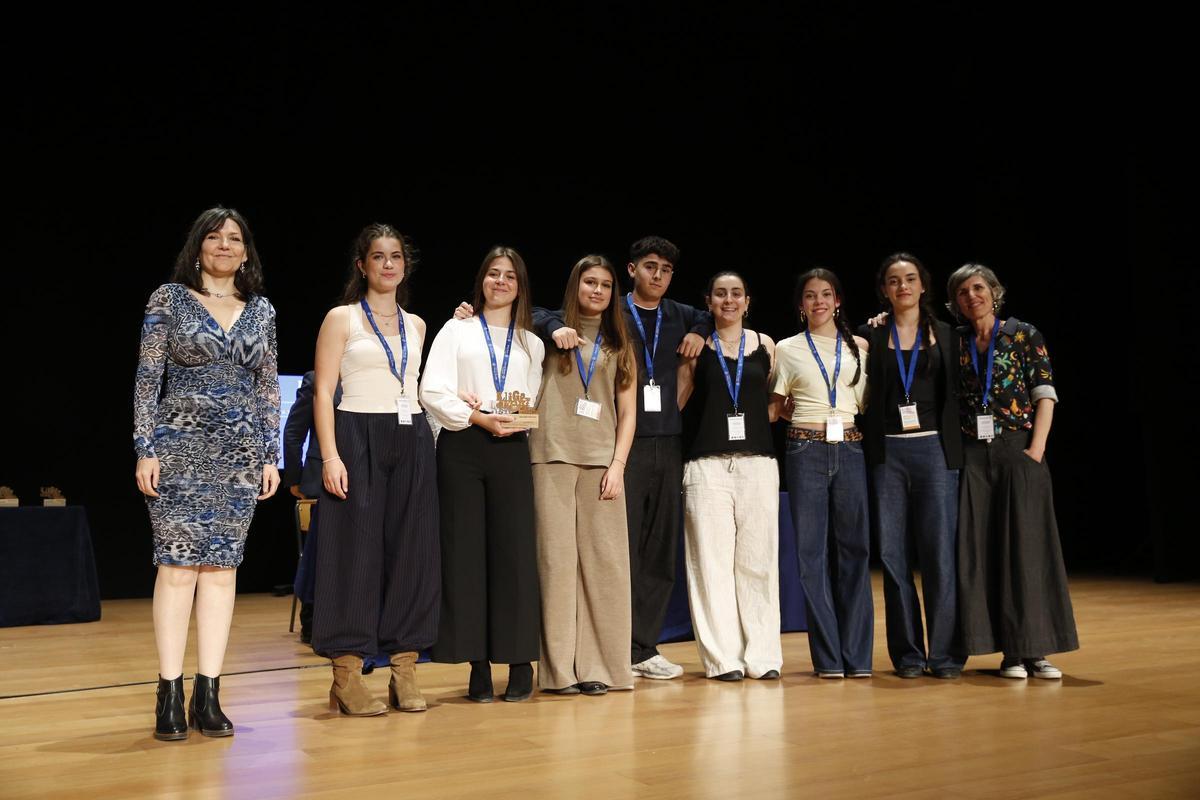 Dalt de l'equip de l'IES Ramon Llull de València que ha quedat subcampió