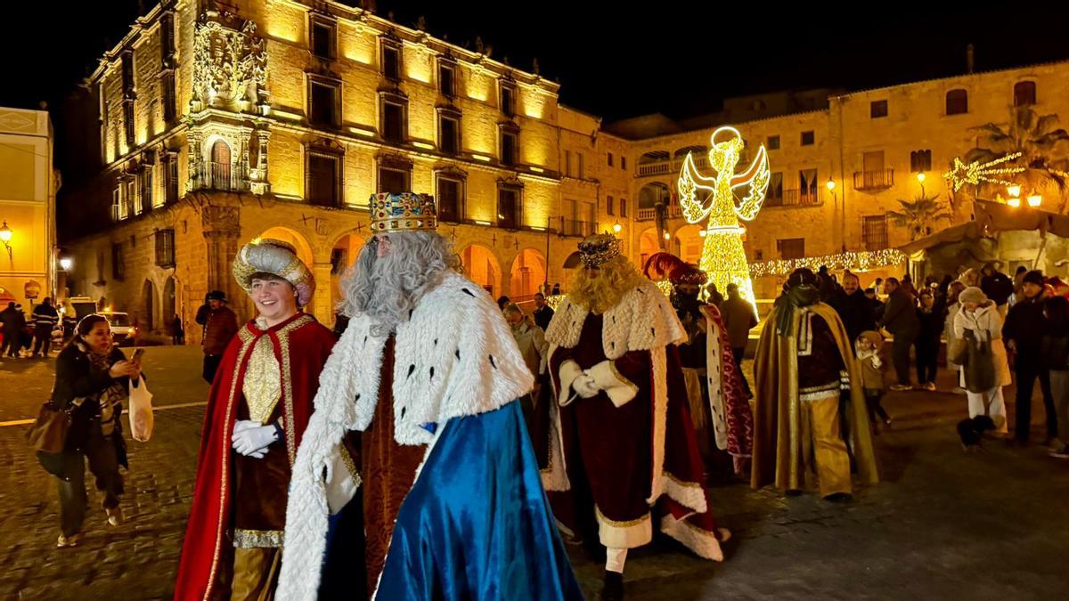 Las imágenes de la Cabalgata de Reyes Magos de Trujillo