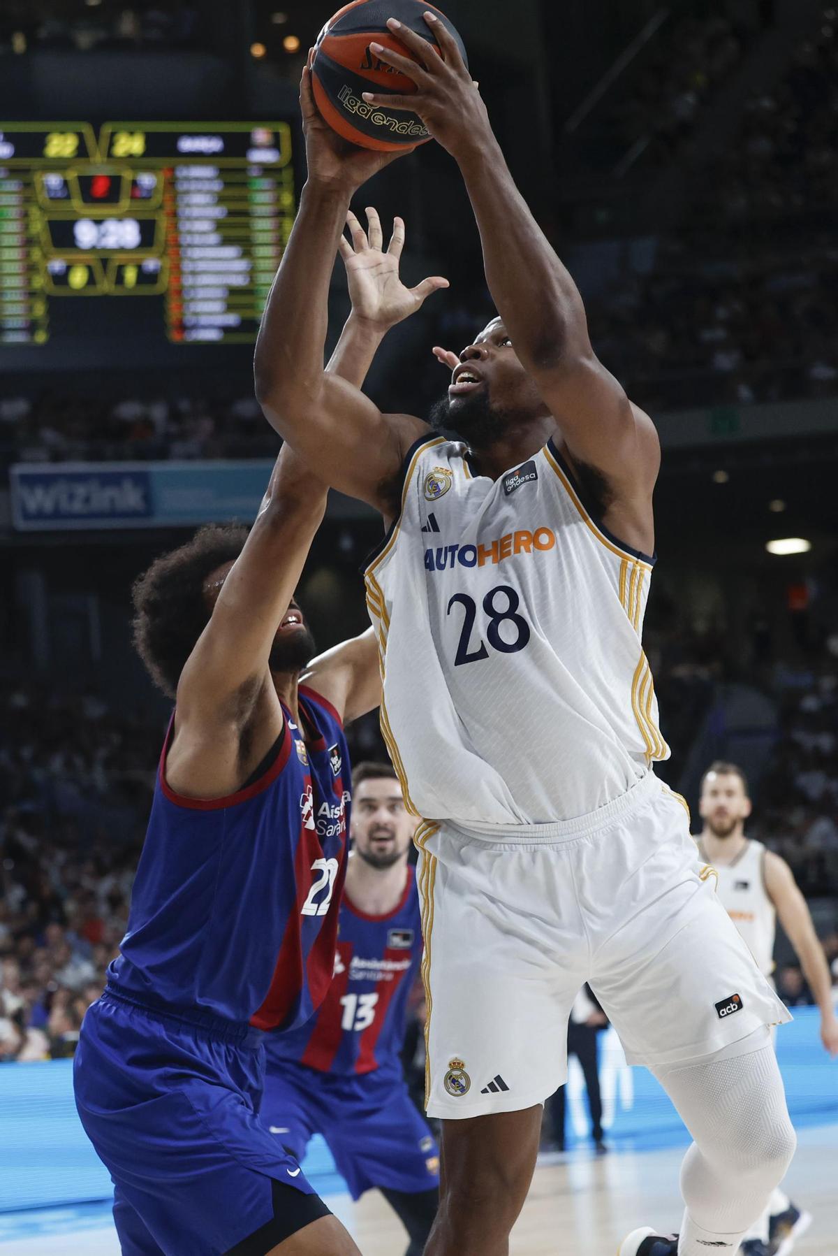 Real Madrid - Barça, segundo partido de semifinales del play-off de Liga Endesa, en imágenes.