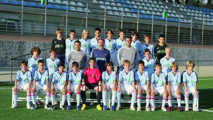 Iván Villar, primero por la izquierda en la fila superior, en sus inicios en el Celta. 