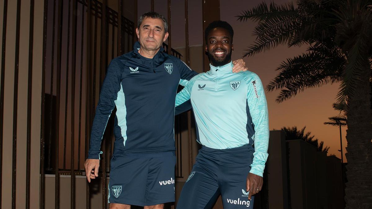 Ernesto Valverde e Iñaki Williams, ayer en Yeda.
