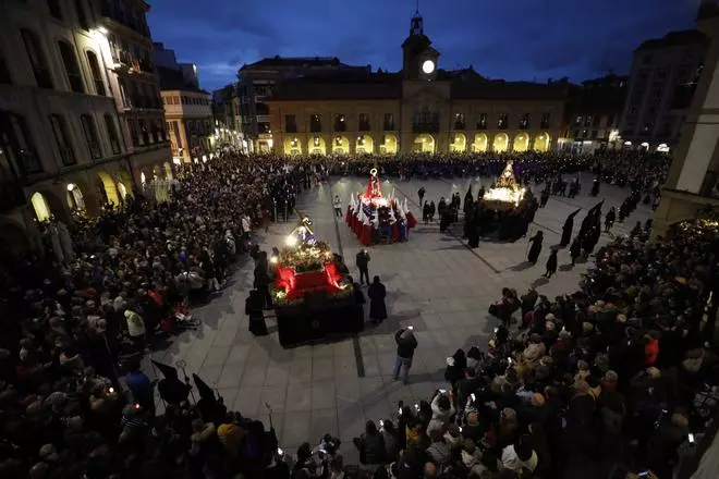 Ucrania carga con el peso de la Cruz en el Santo Encuentro de Avilés