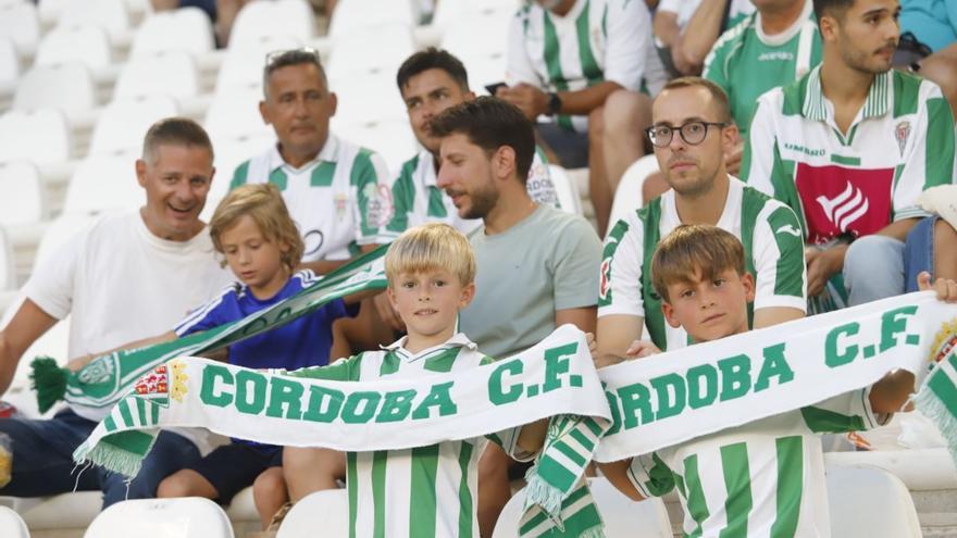 El Córdoba CF supera los 2.800 abonados en su tercer día de campaña