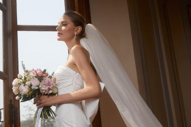 Vestido de novia con velo de SHEIN