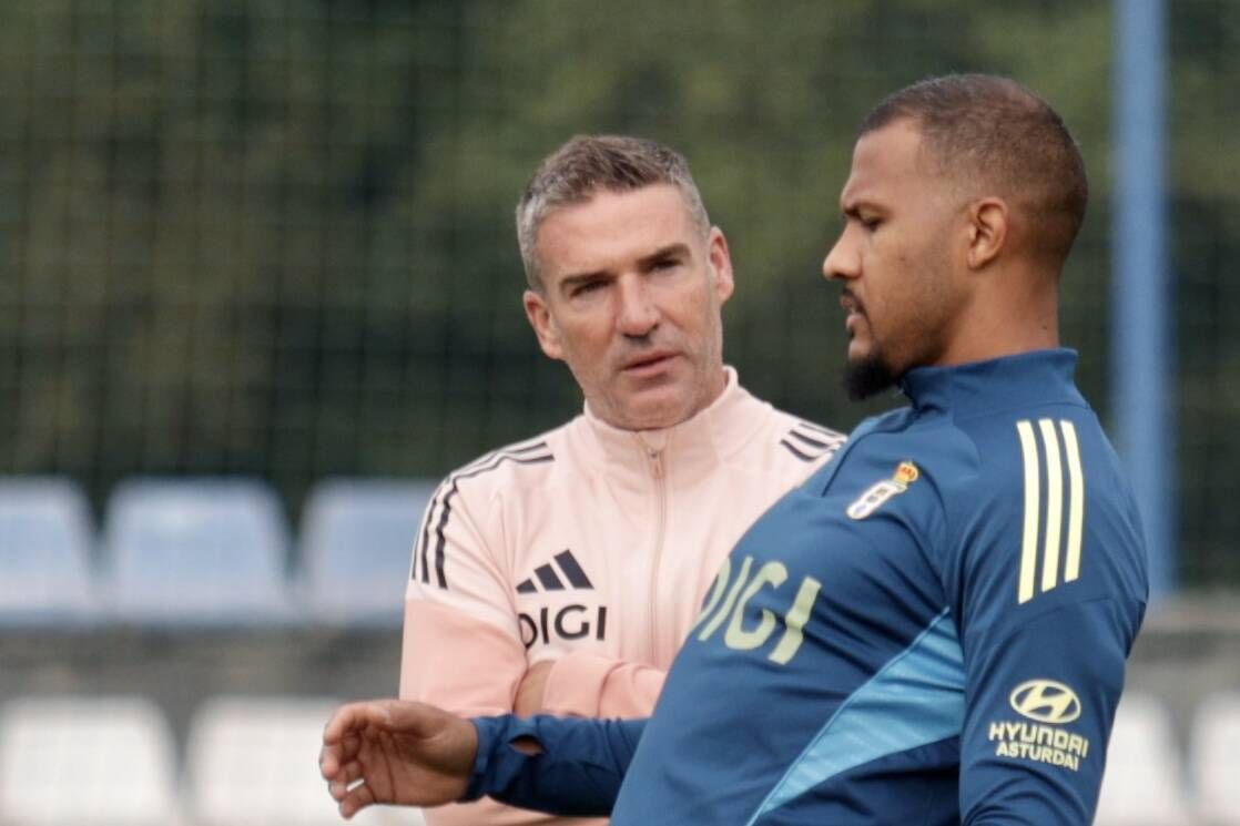 EN IMÁGENES: Así fue el primer entrenamiento de Luis Carrión al frente del Real Oviedo