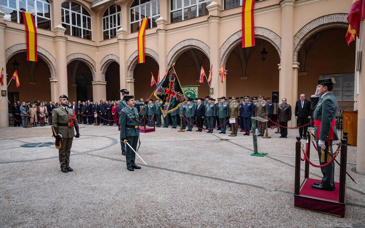 Fotogalería | Homenaje de despedida al general de división José Manuel Santiago Marín