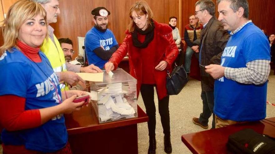 Cinco horas para ejercer el voto, de forma secreta y en urna