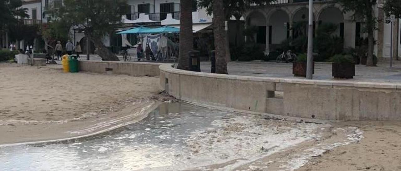 Aguas en mal estado en la zona de Albercutx, en una imagen de archivo.