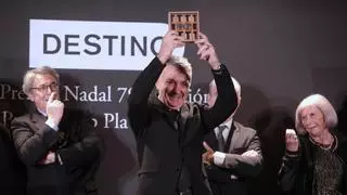 El escritor oscense Manuel Vilas gana el Premio Nadal