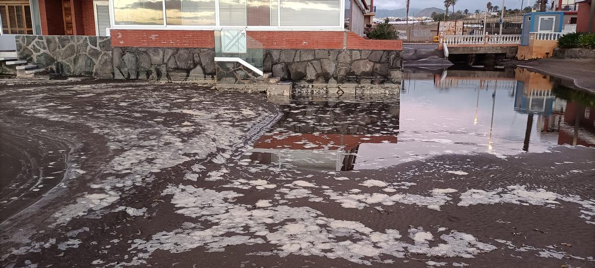 Nuevo vertido en Salinetas