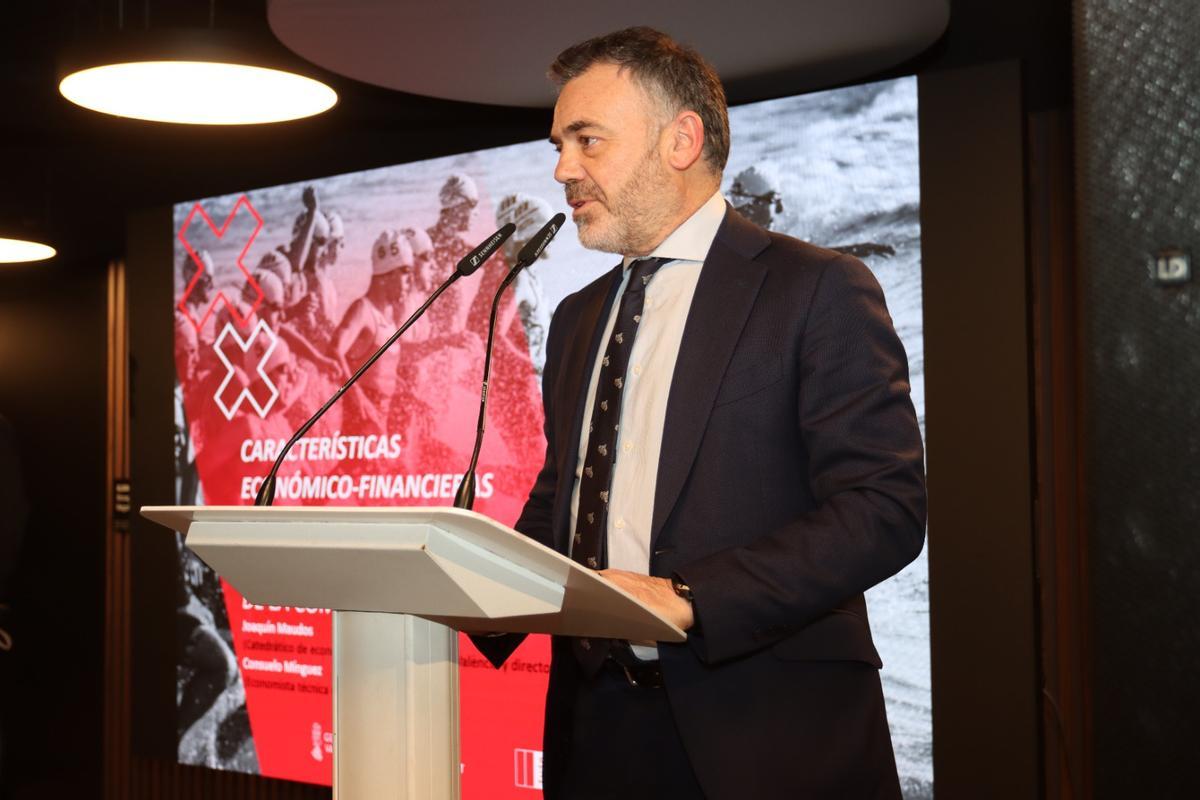 José Díez presidió la presentación del informe