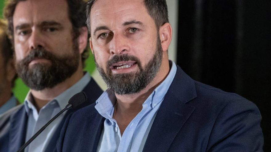 Espinosa de los Monteros junto a Santiago Abascal.