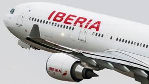 Archivo - Avión de Iberia.