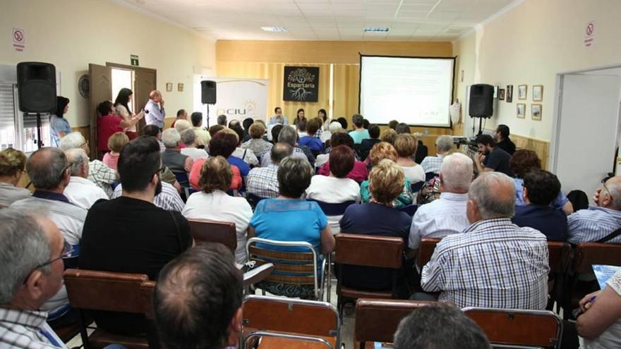 El ámbito rural &#039;potencia&#039; el asociacionismo en su primer encuentro