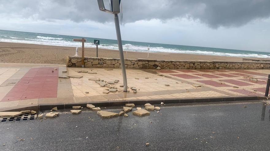 Jornada de lluvia, mangas marinas y atascos en Alicante