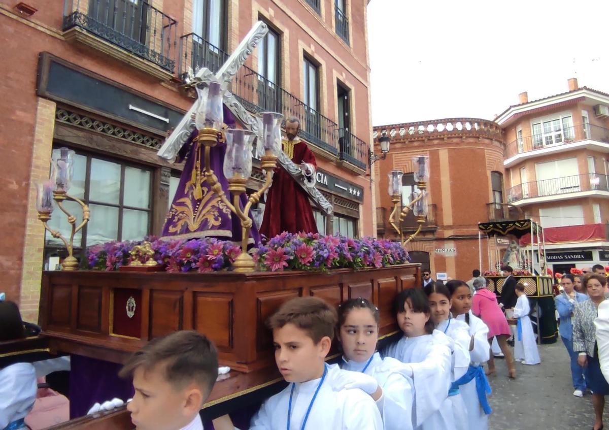 Bujalance vive una multitudinaria Semana Santa Chiquita.