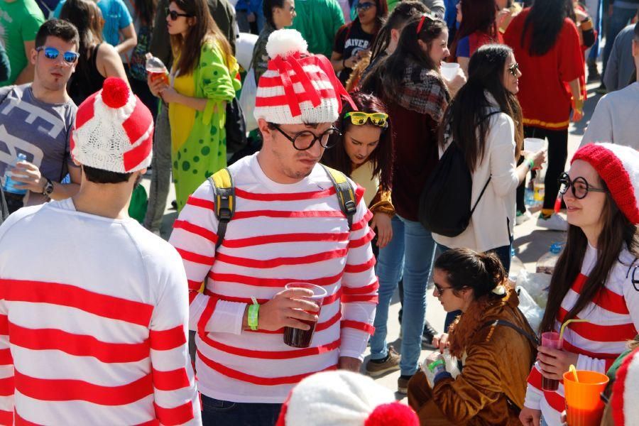 Miles de jóvenes en la fiesta del año