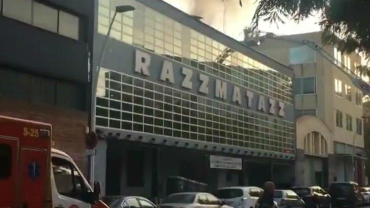 Un hombre muere tras una pelea en las inmediaciones de la discoteca Razzmatazz