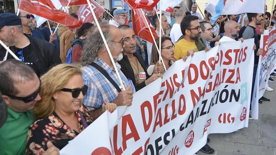 Trabajadores de subcontratas de R convocan nuevos paros con una concentración el día 28 ante la Xunta en A Coruña