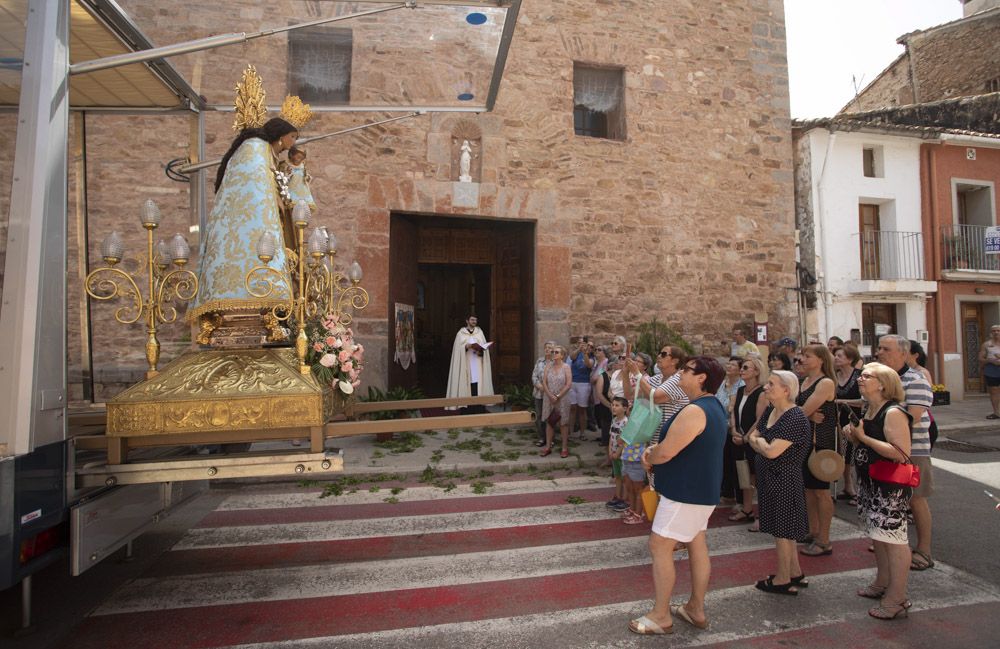 La Peregrina visita los pueblos de la Baronía, en El Camp de Morvedre.