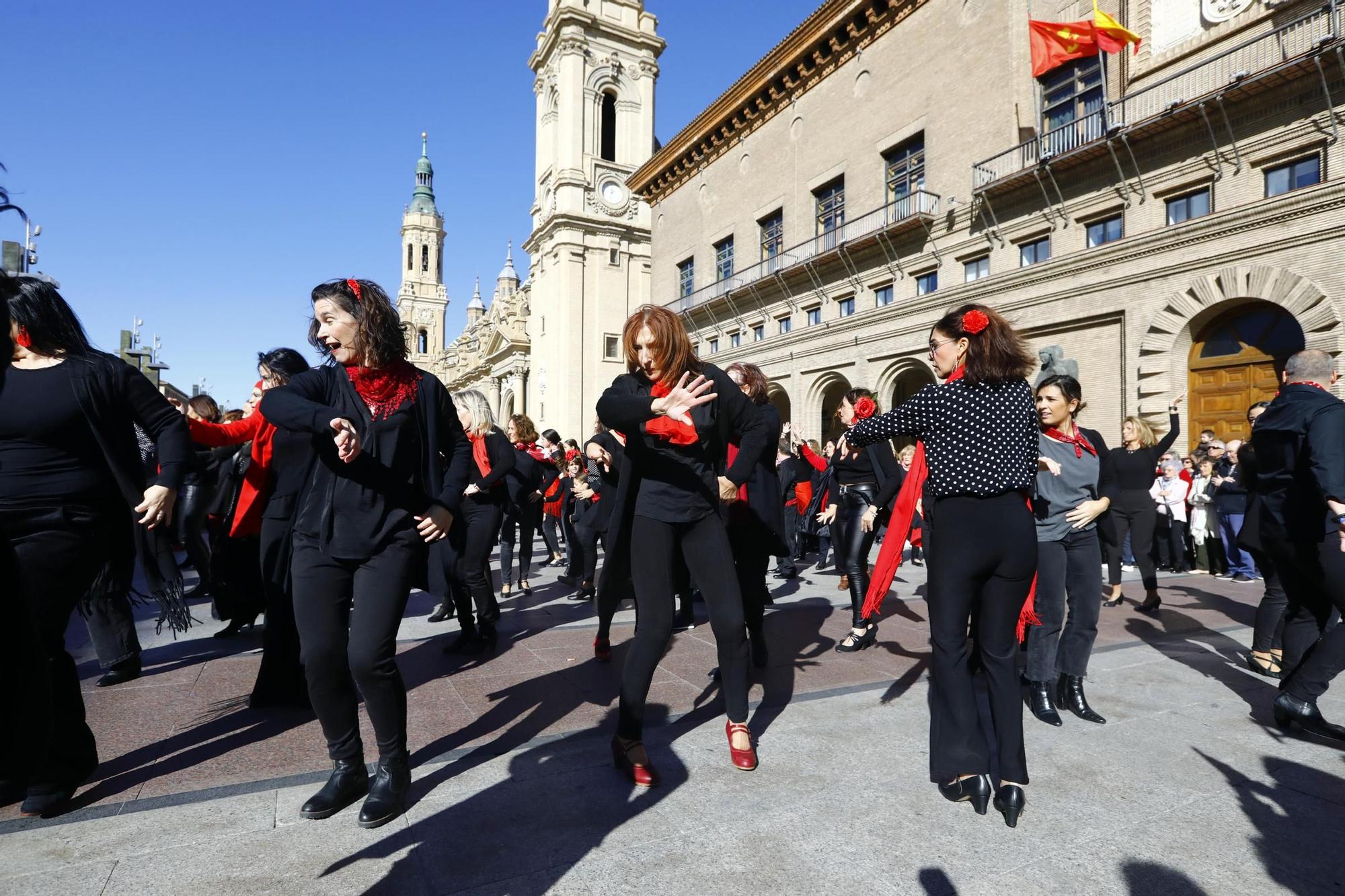 En imágenes | Flashmob jotero en la Plaza del Pilar de Zaragoza