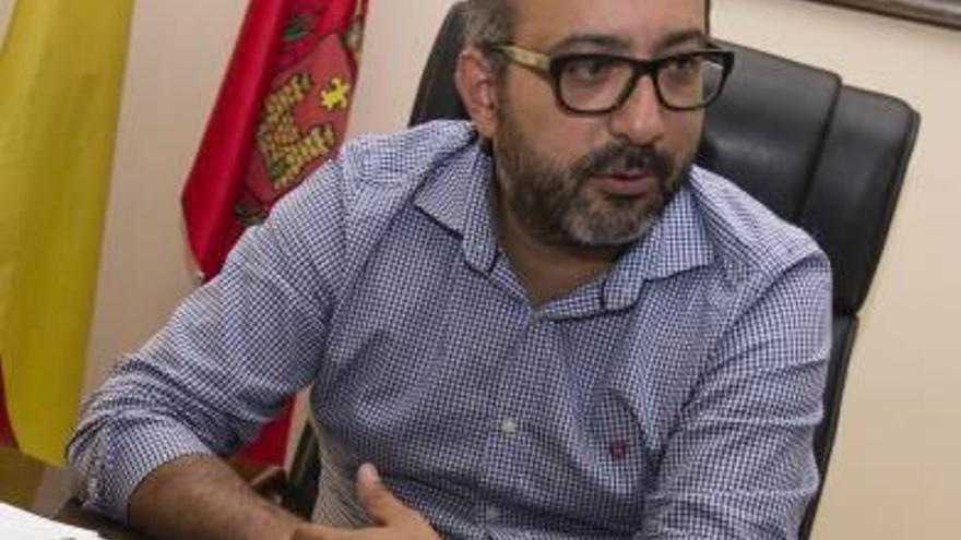 La oposición presidirá las comisiones informativas municipales de Elda