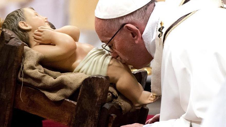 El papa invoca la paz ante el terrorismo que ha sembrado muerte y miedo