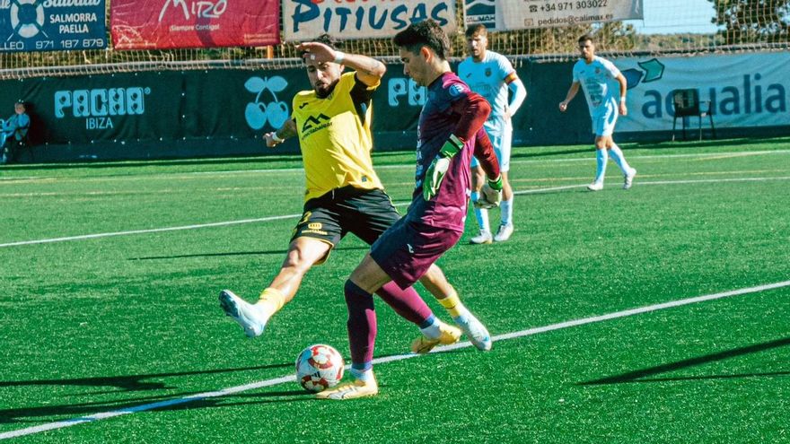 El Atlético Baleares se atasca en casa de la Peña Deportiva