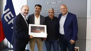 La Primera Federación apunta de nuevo a la división norte-sur