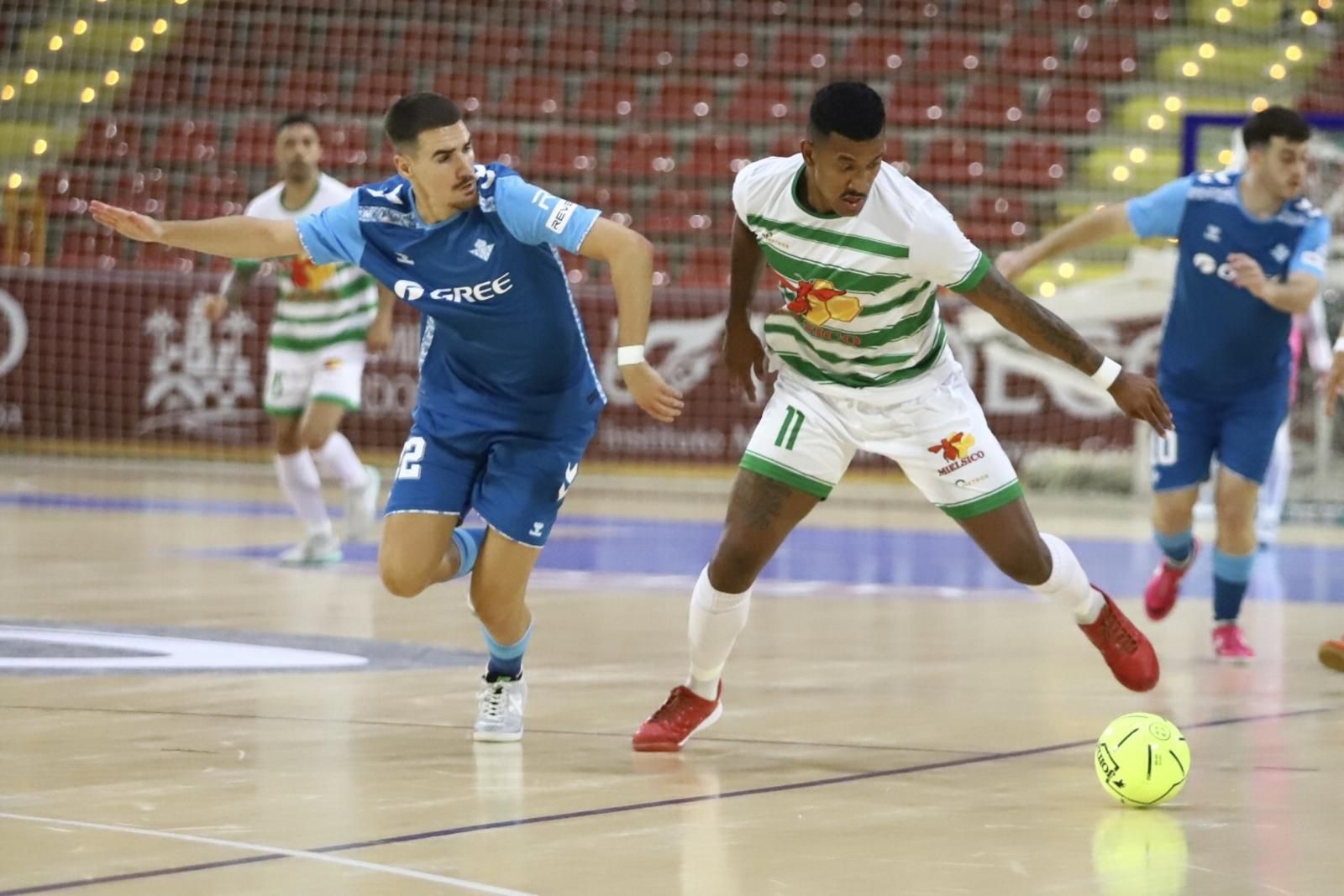 Córdoba Futsal-Real Betis Futsal | Las imágenes del partido en el Palacio Vista Alegre