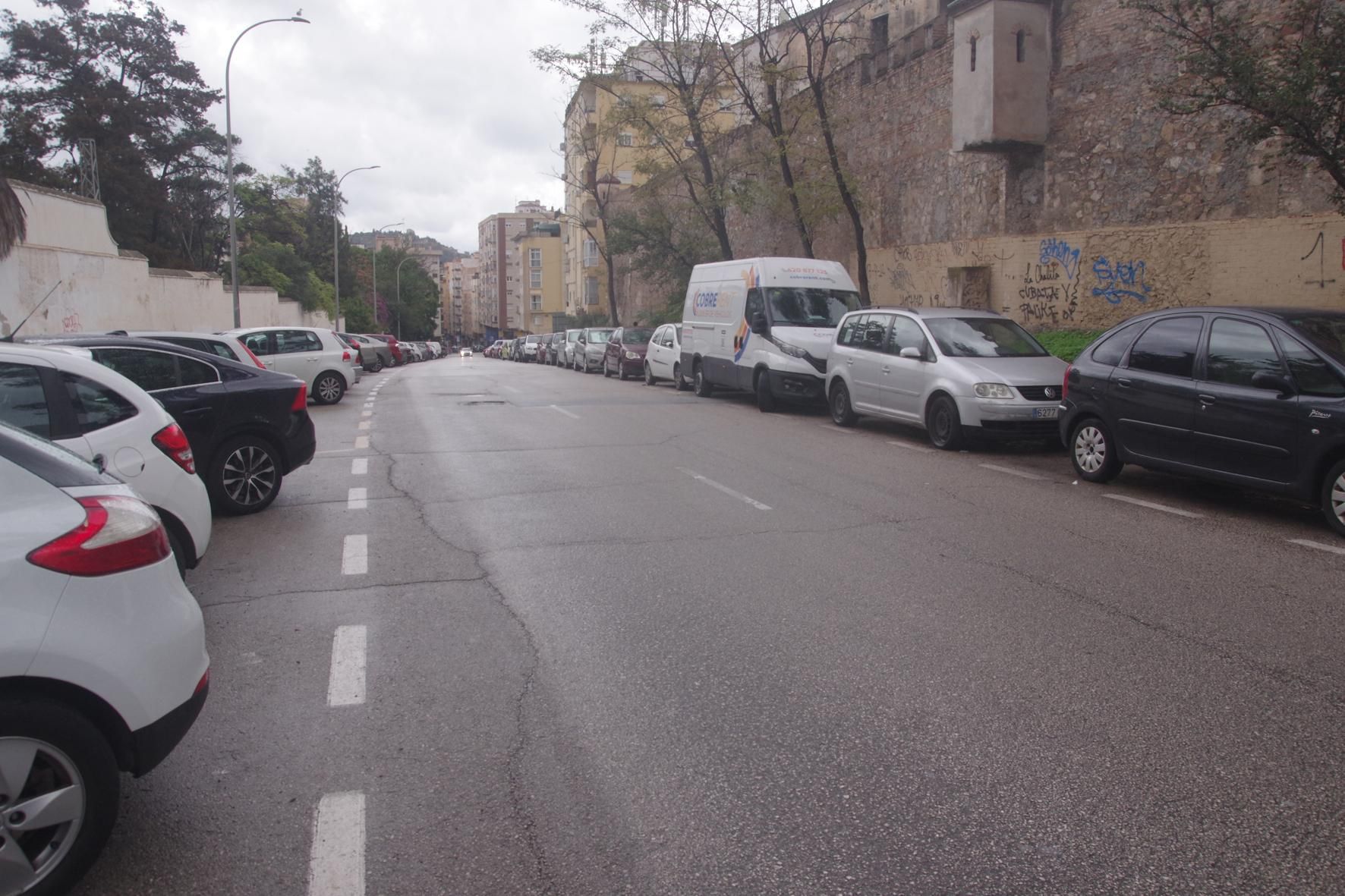Calles prácticamente vacías en Málaga capital ante la alerta roja por riesgo de importantes tormentas