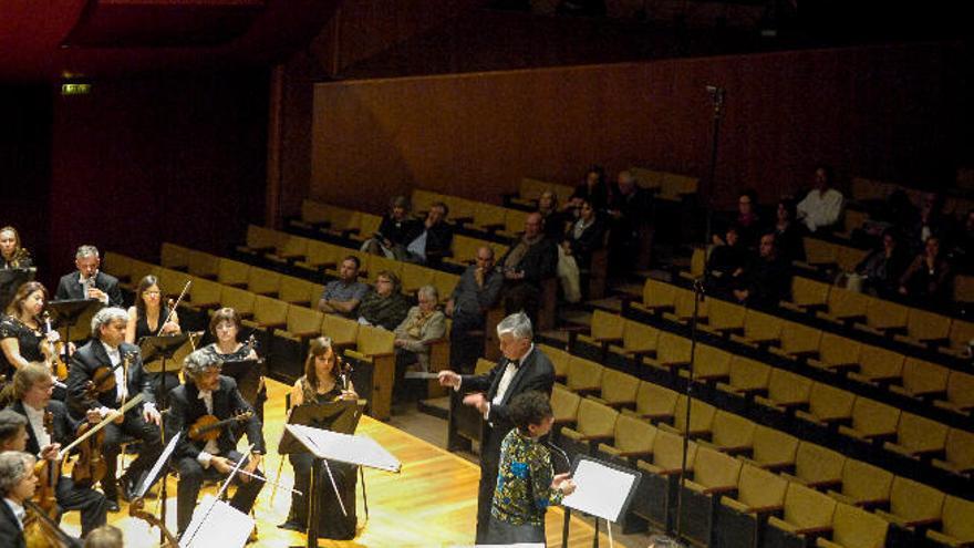 Vista de la sala sinfónica del Auditorio Alfredo Kraus con apenas público durante uno de los conciertos.