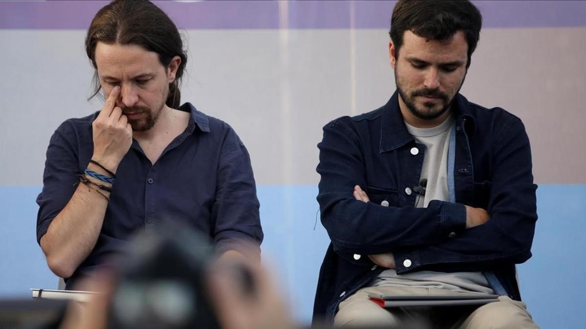 Pablo Iglesias y Alberto Garzón, durante el mitin de cierre de campaña de Unidos Podemos en Madrid.